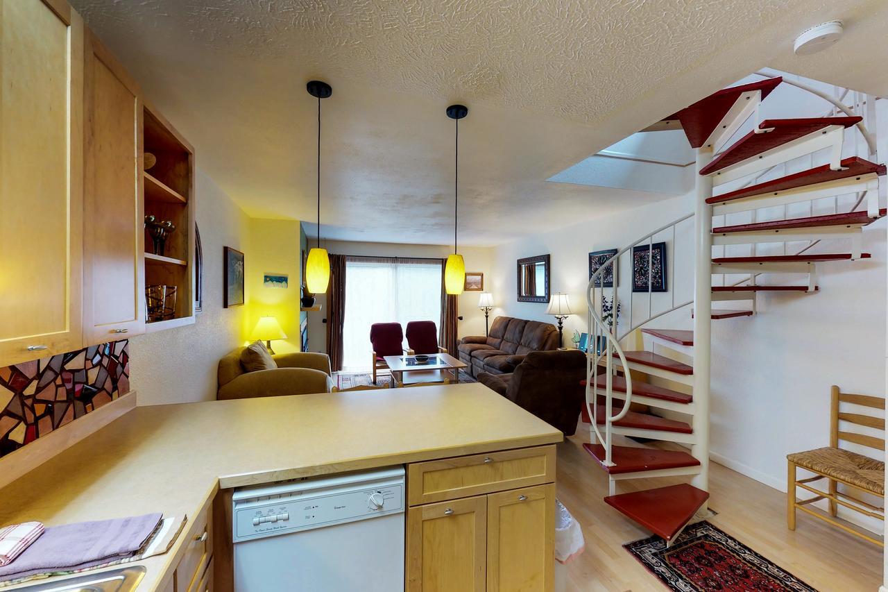 Brighton Condo #208 Girdwood Bagian luar foto