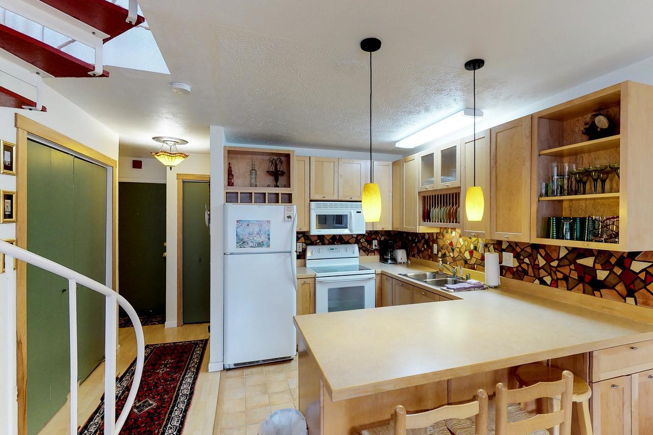 Brighton Condo #208 Girdwood Bagian luar foto