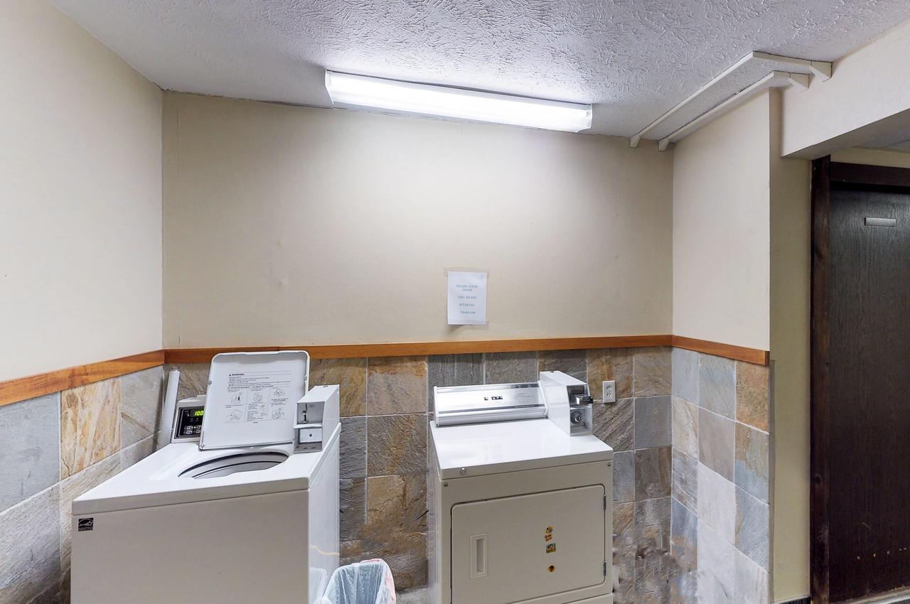 Brighton Condo #208 Girdwood Bagian luar foto